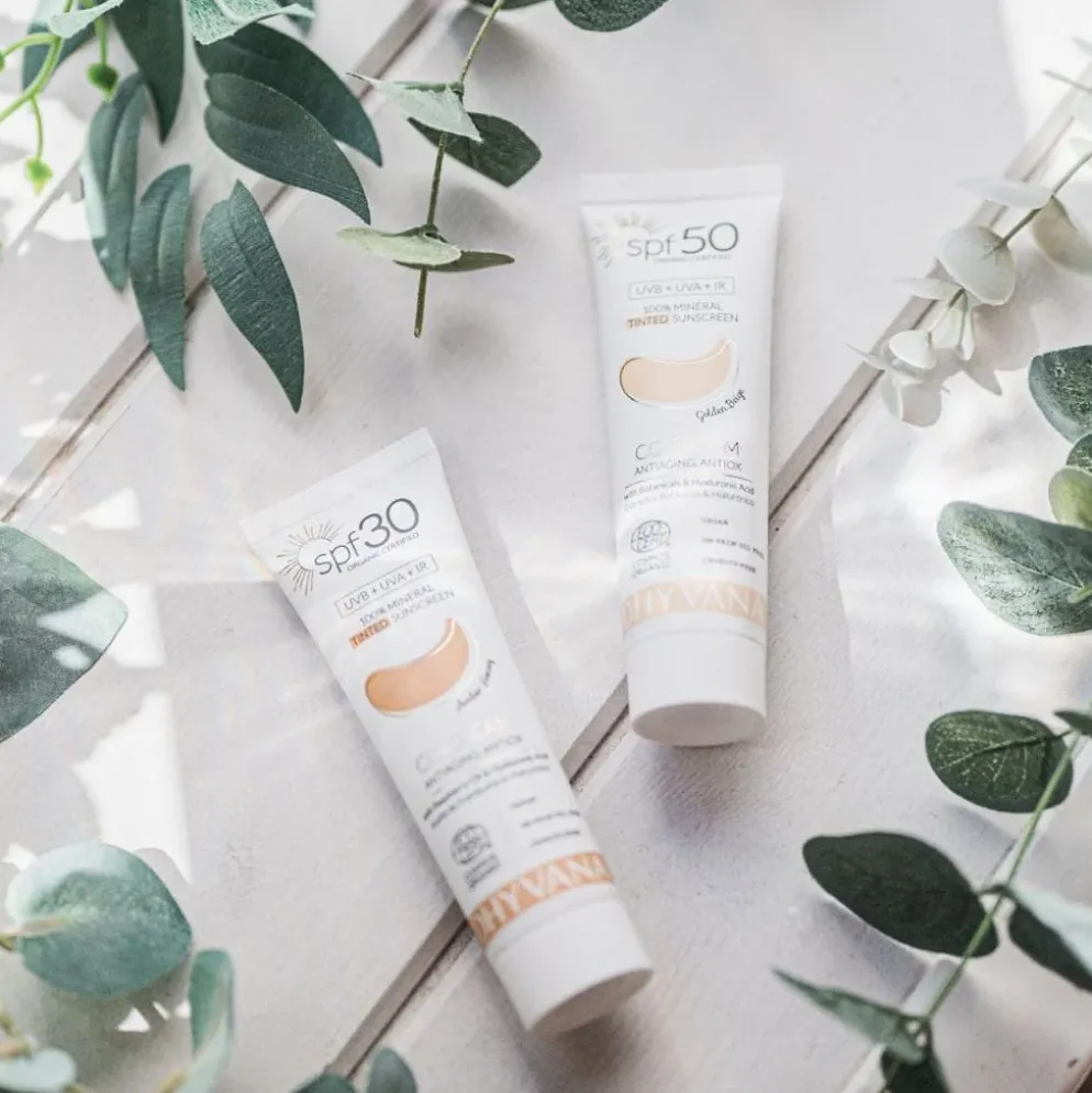 Dhyvana sävyttävä aurinkovoide kasvoille SPF 50, 2 sävyä